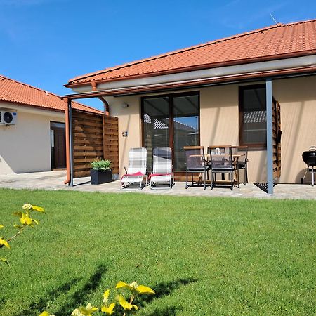 Apartmany Rubin Nesvady Экстерьер фото