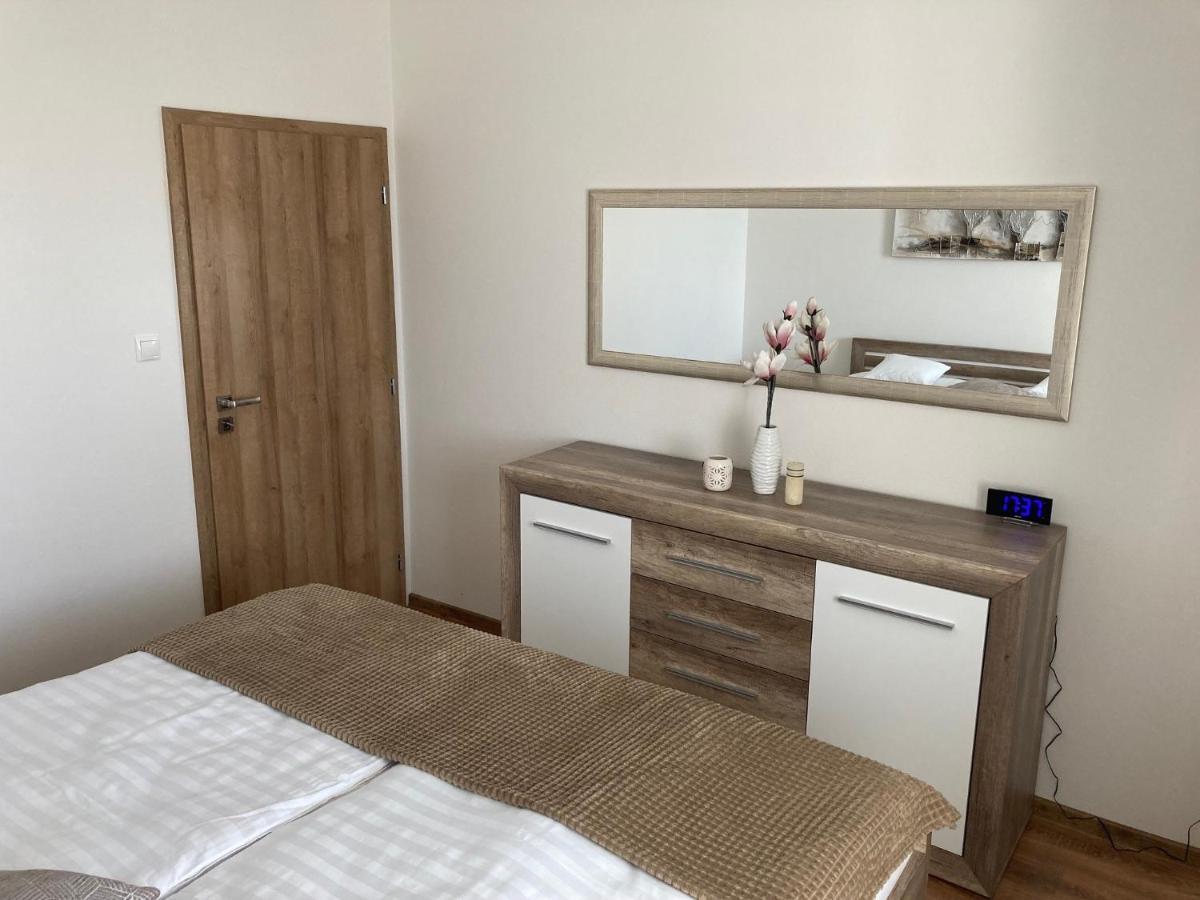 Apartmany Rubin Nesvady Экстерьер фото