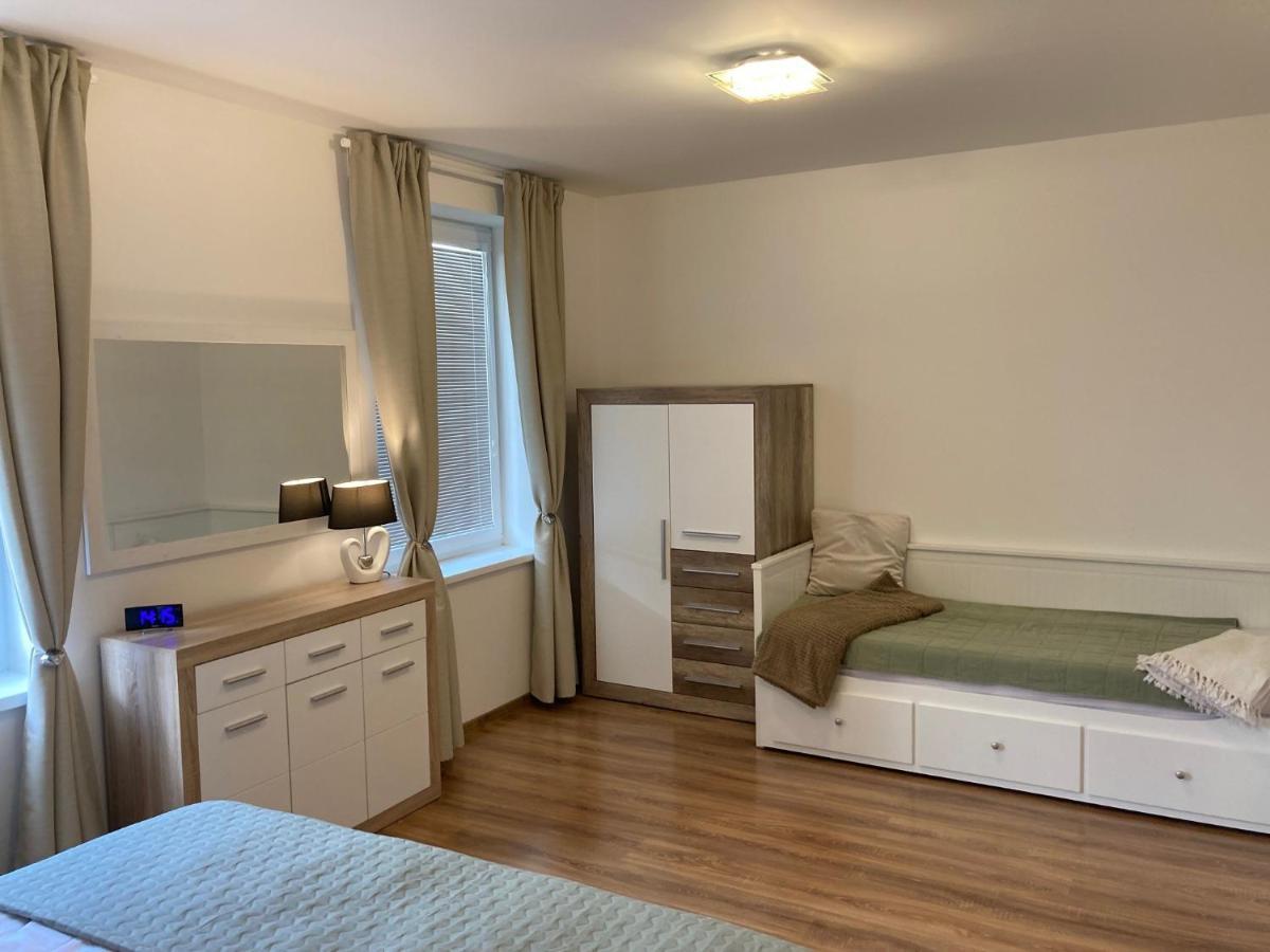 Apartmany Rubin Nesvady Экстерьер фото