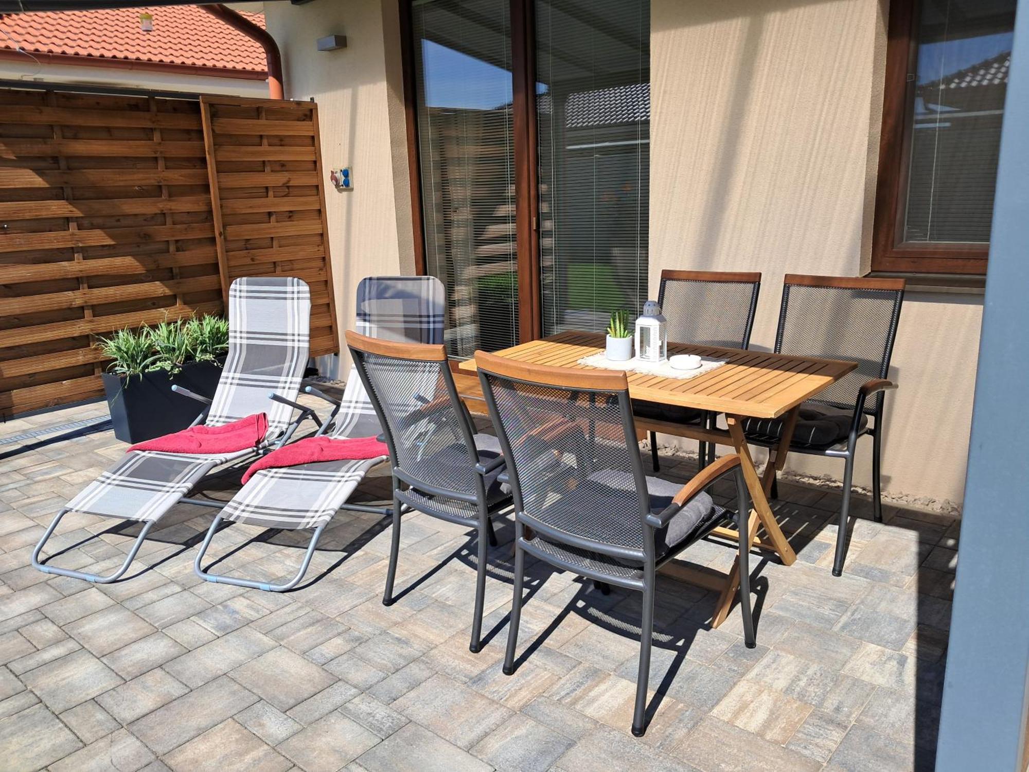 Apartmany Rubin Nesvady Экстерьер фото